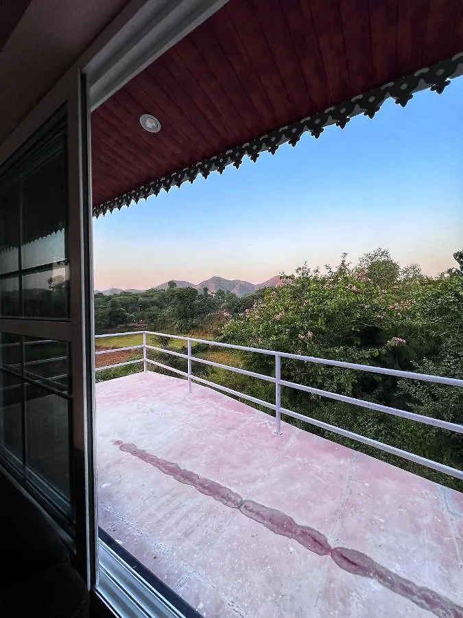 The Riverside Estate - 3Bedroom Private Pool Villa In Udaipur