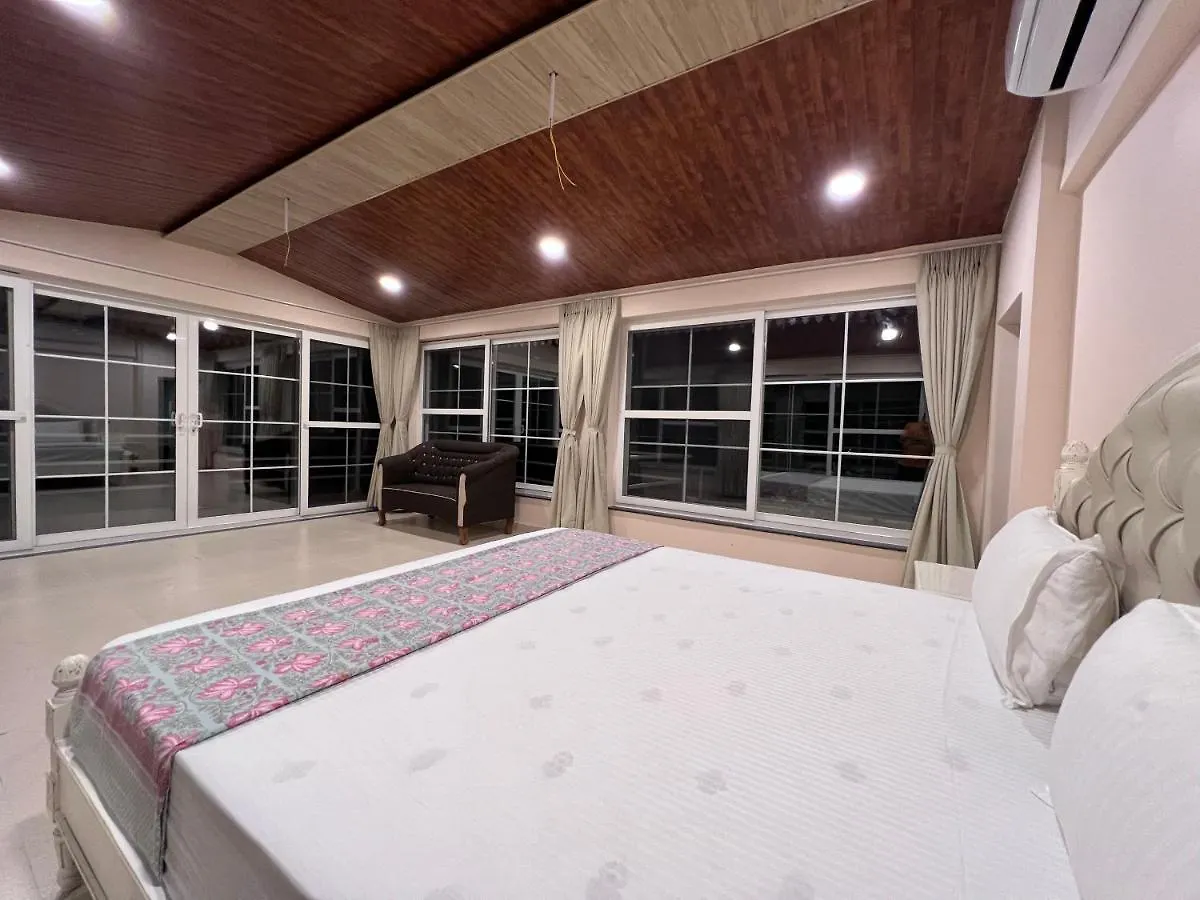 The Riverside Estate - 3Bedroom Private Pool Villa In Udaipur