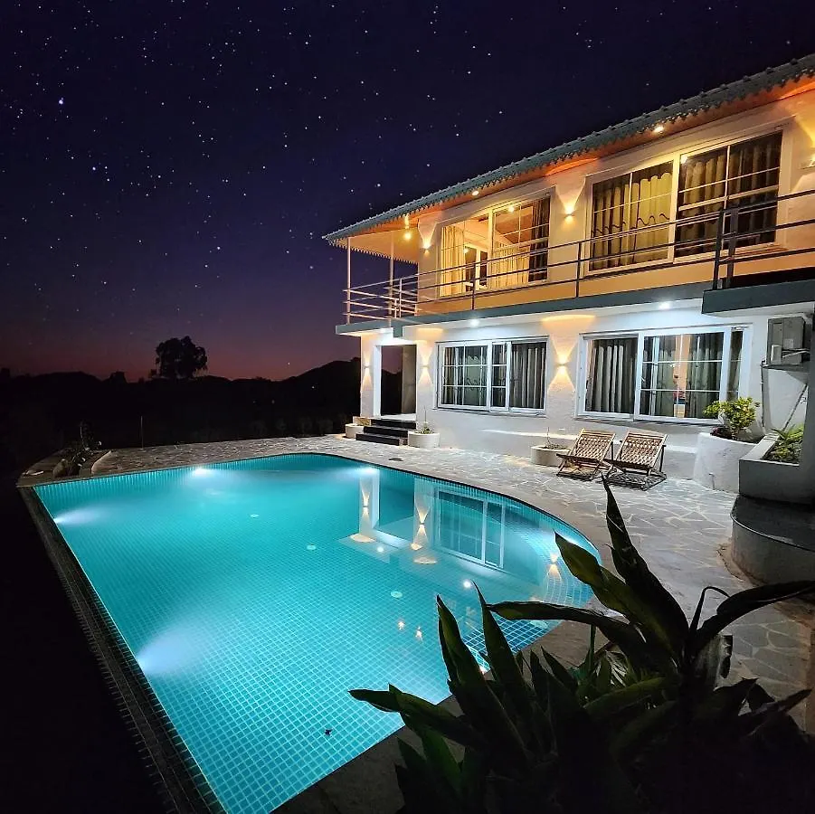 The Riverside Estate - 3Bedroom Private Pool Villa In Udaipur 0*,